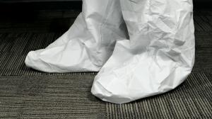 China Breathable Impervious Non Woven Boot Cover Plastic Boot Covers Disposable 43gsm Micro-Porous Upper Material wholesale