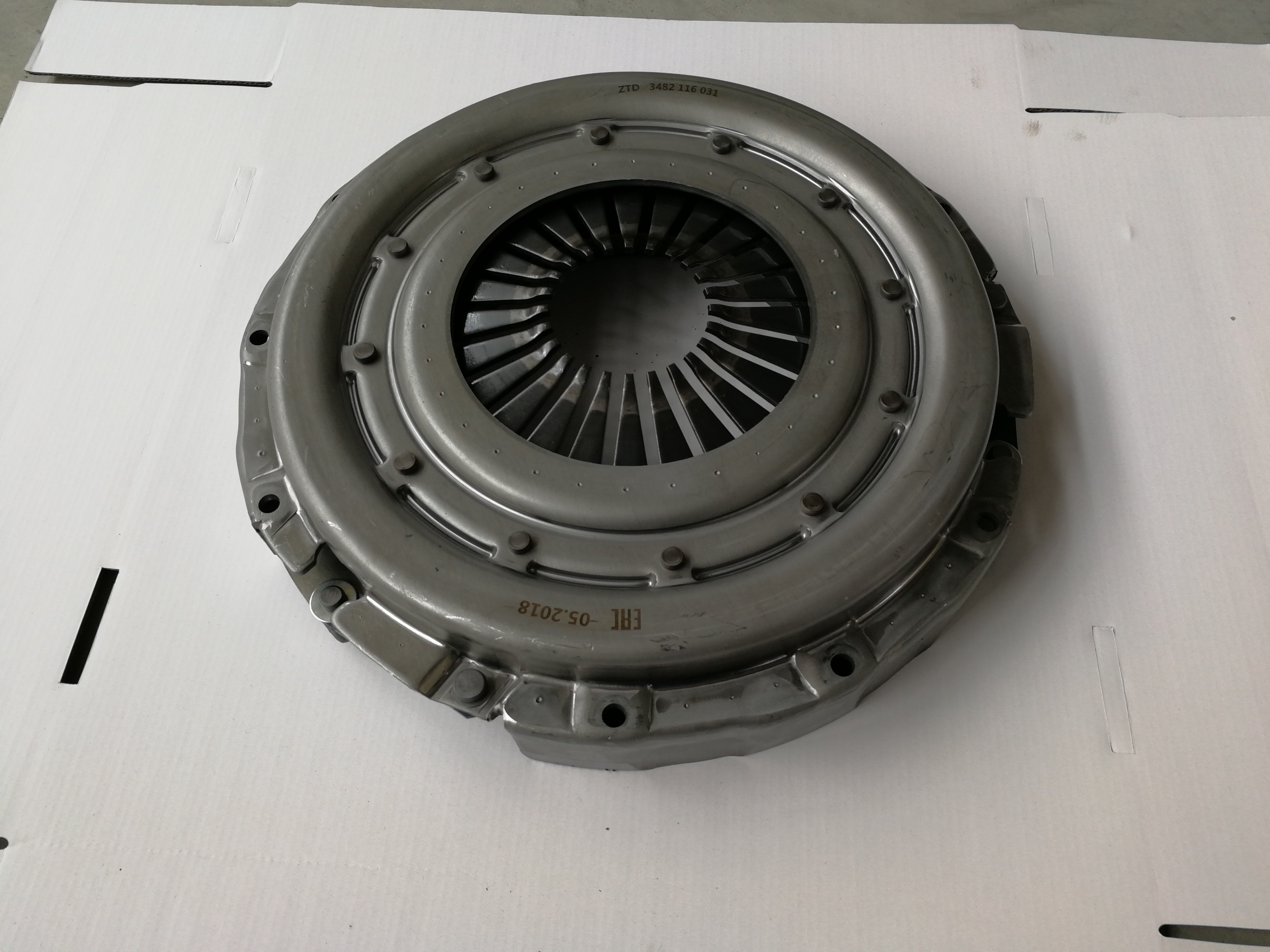 Mercedes Benz Truck Clutch Cover 3482000462 3482126331