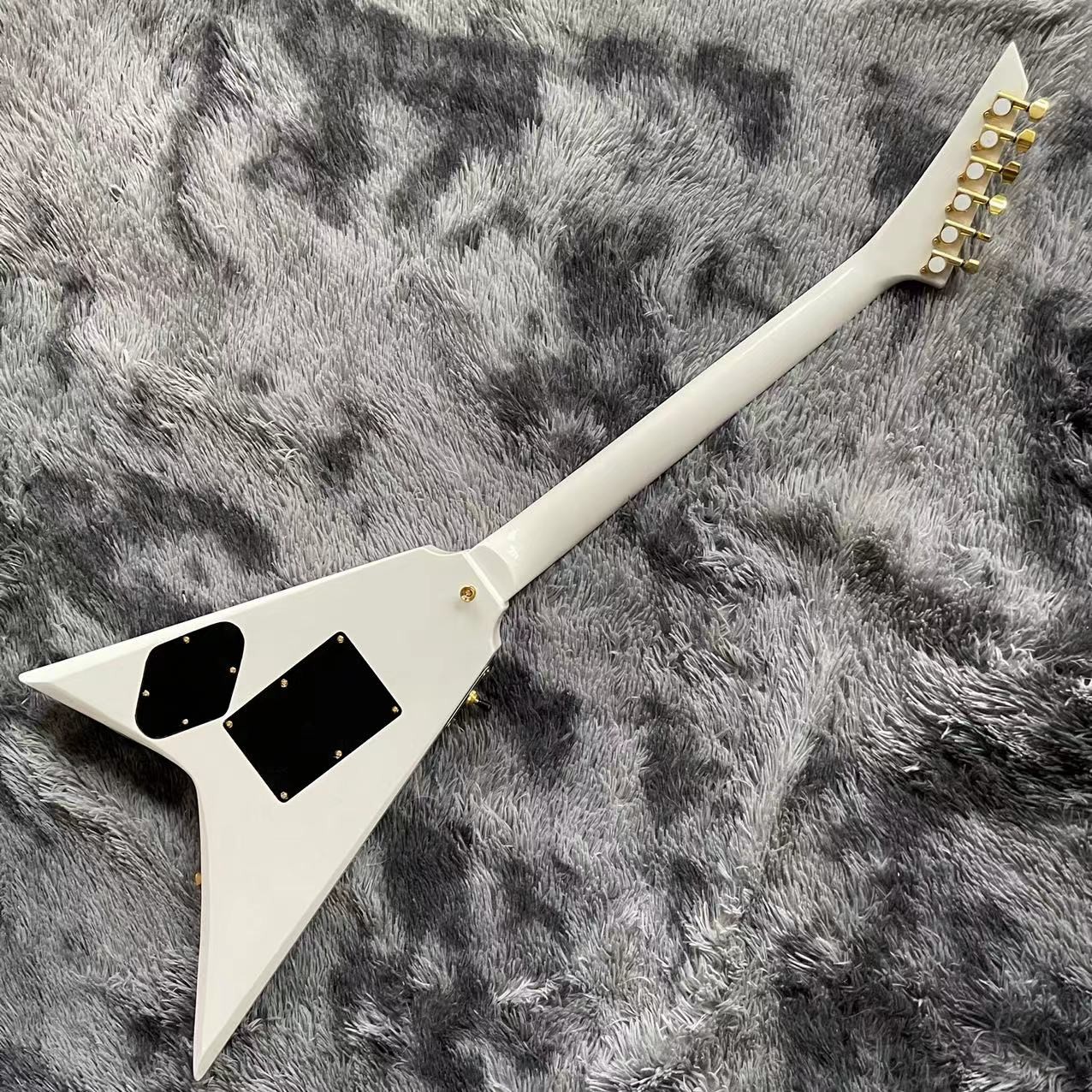 Custom Jackson V electric guitar white color in black strips with gold hardware accept guitar OEM
