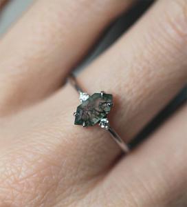 China Green Genuine Moss Agate Ring , Gemstone Beautiful Women Ring on sale