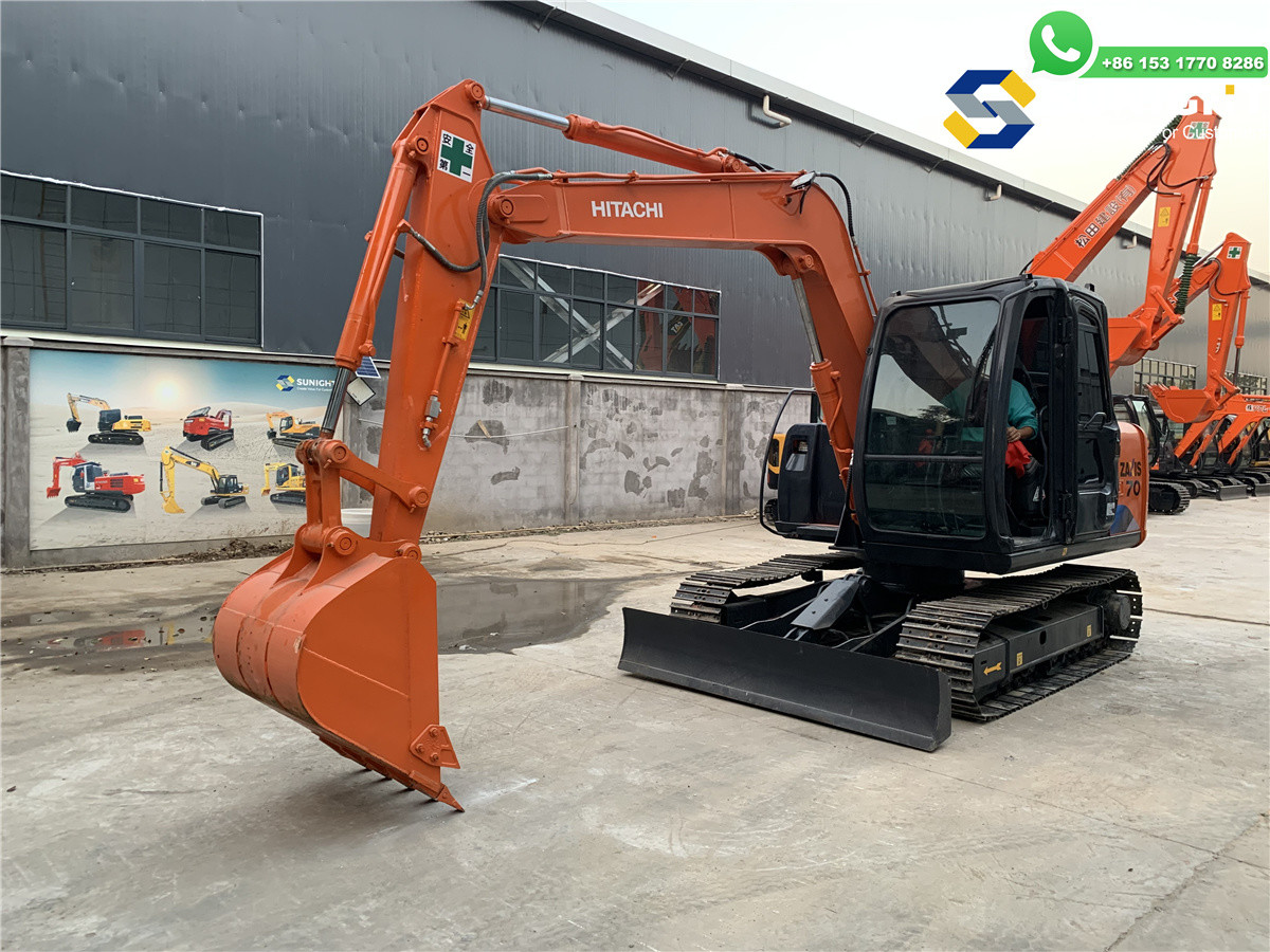 First Class Japan Used Excavator Hitachi ZX70 7 Ton Hitachi Excavator