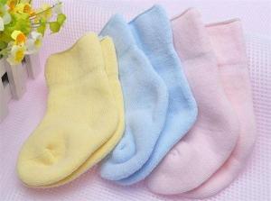 China Latest design knitted AZO-free terry cotton socks for baby wholesale