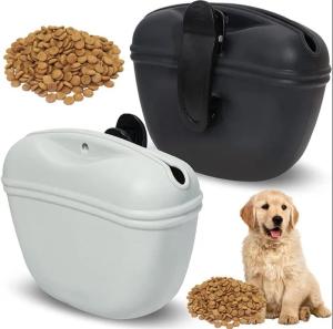 China Outdoor Dog Walking Silicone Dog Food Snack Bag Portable Waist Pack for Pet Training wholesale