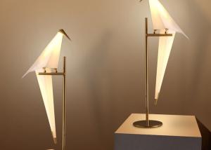 China Knob Switch Nordic Art Unique Paper Cranes Birds Rose Gold Bedside Table Lamp wholesale