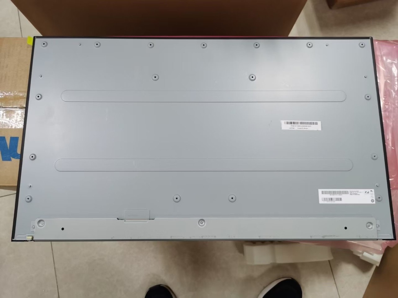 LM270WQE-SSA1 LG Display 27.0" 2560(RGB)×1440, 350 (cd/m²) INDUSTRIAL LCD DISPLAY