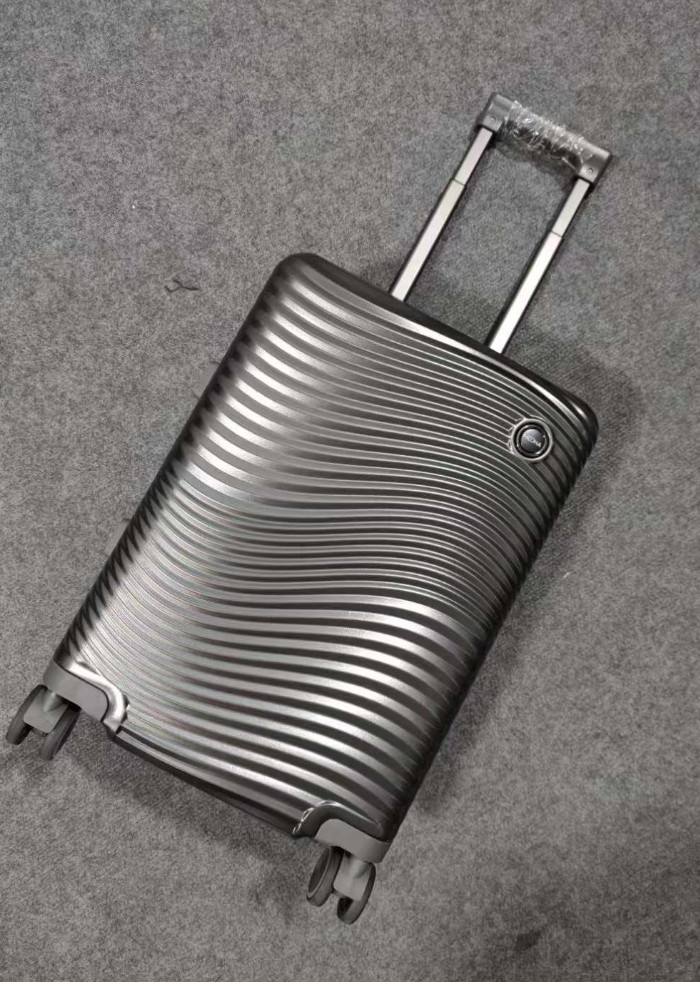 Factory Sale Business Travel Luggage 4 Spinner 360 Degree Wheels Luggage Set