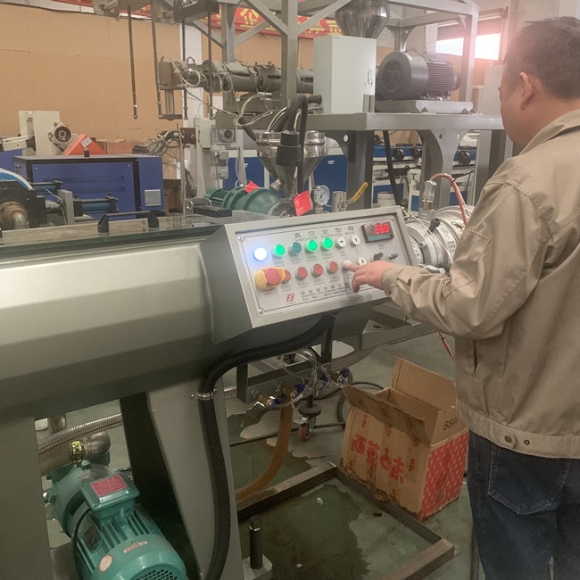 1000kg/H Agriculture HDPE Pipe Extrusion Line Machine