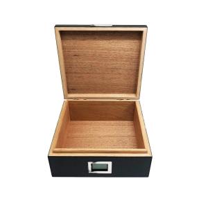 China Black Wooden Cigar Storage Box Cigar Case Leather Handmade OEM For Men'T Gift wholesale