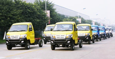 China 4x2 Mini cargo truck Sinotruk 4x2 2ton Mini truck diesel