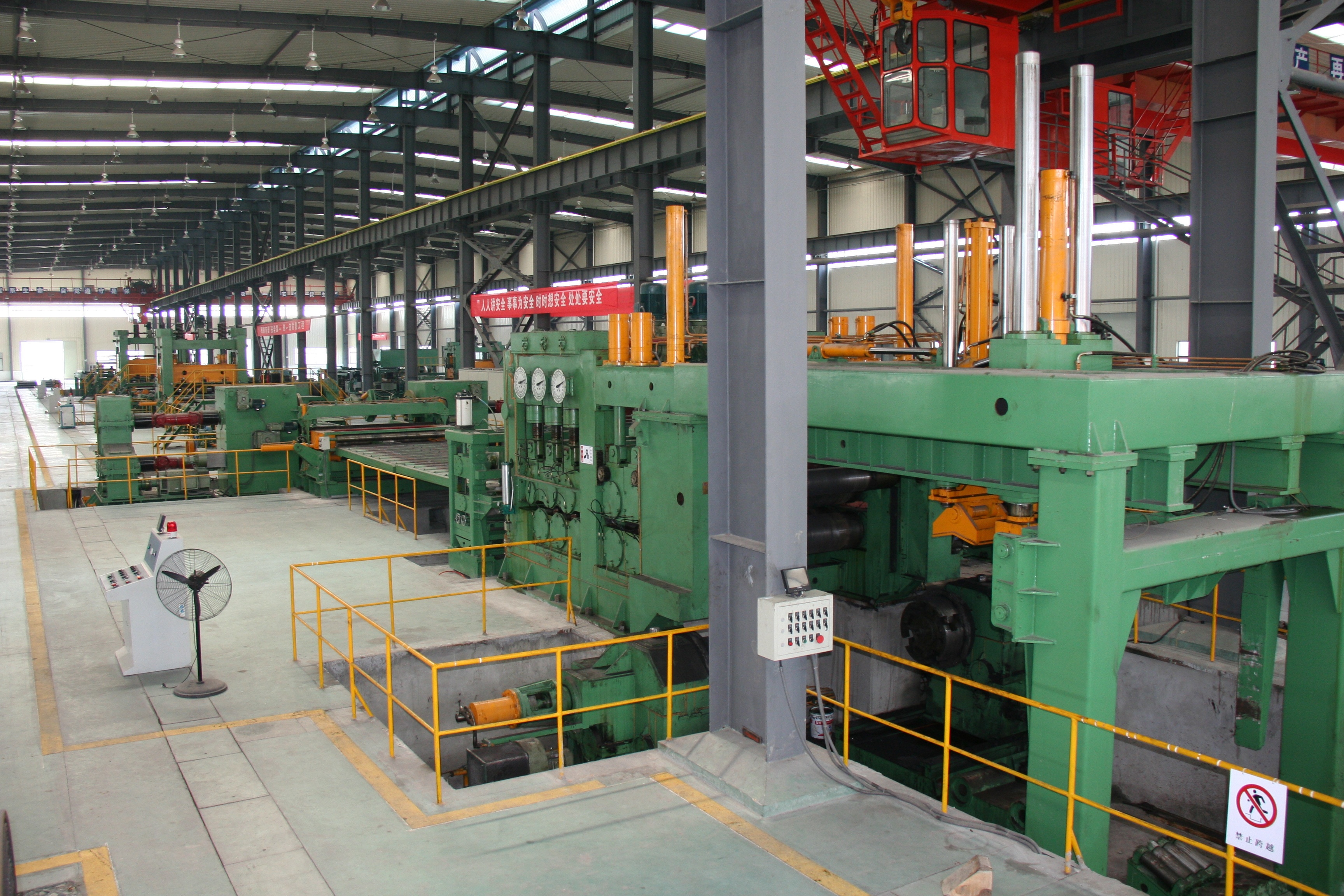 Metal Coil Uncoiling Leveling Mobile Shear Assembly Line with 0-30 m/min Cutting Speed