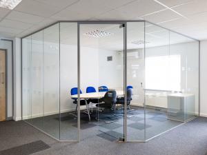 China Clear Tempered Modern Office Glass Partition System Easy For Cleaning wholesale