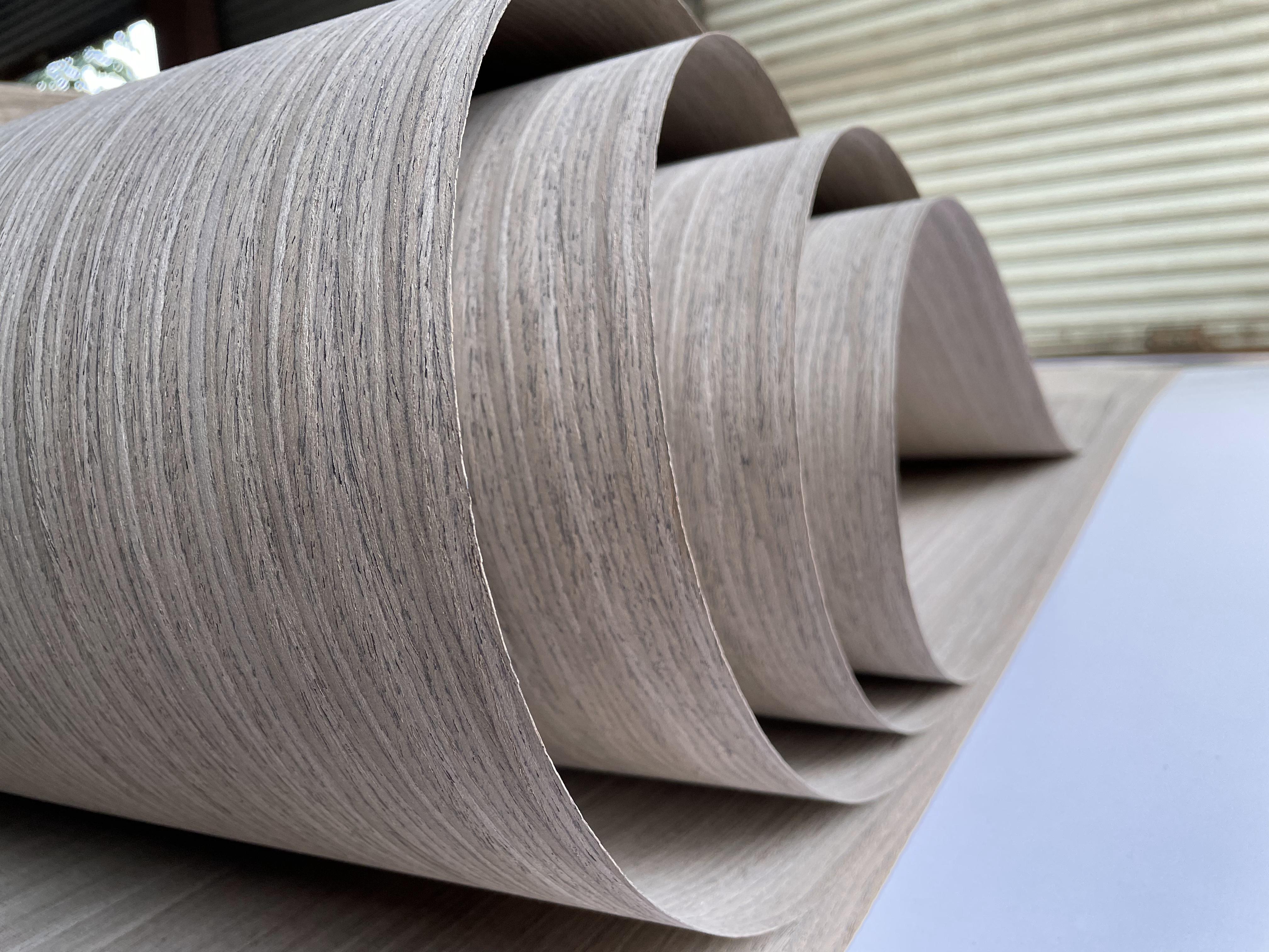 Factory Direct Decorative Wood Veneer Engineered Veneers Sheet Walnut Artificial Veneer for Furniture