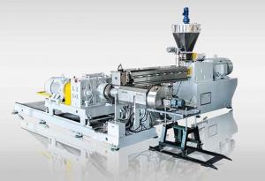 China Rigid PVC Compounding Double Screw Extruder Machine Large Capacity on sale