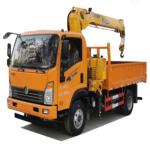 SINOTRUK HOWO 4*2 6 Tires 8 Ton Truck Mounted Crane Light Cargo Truck with
