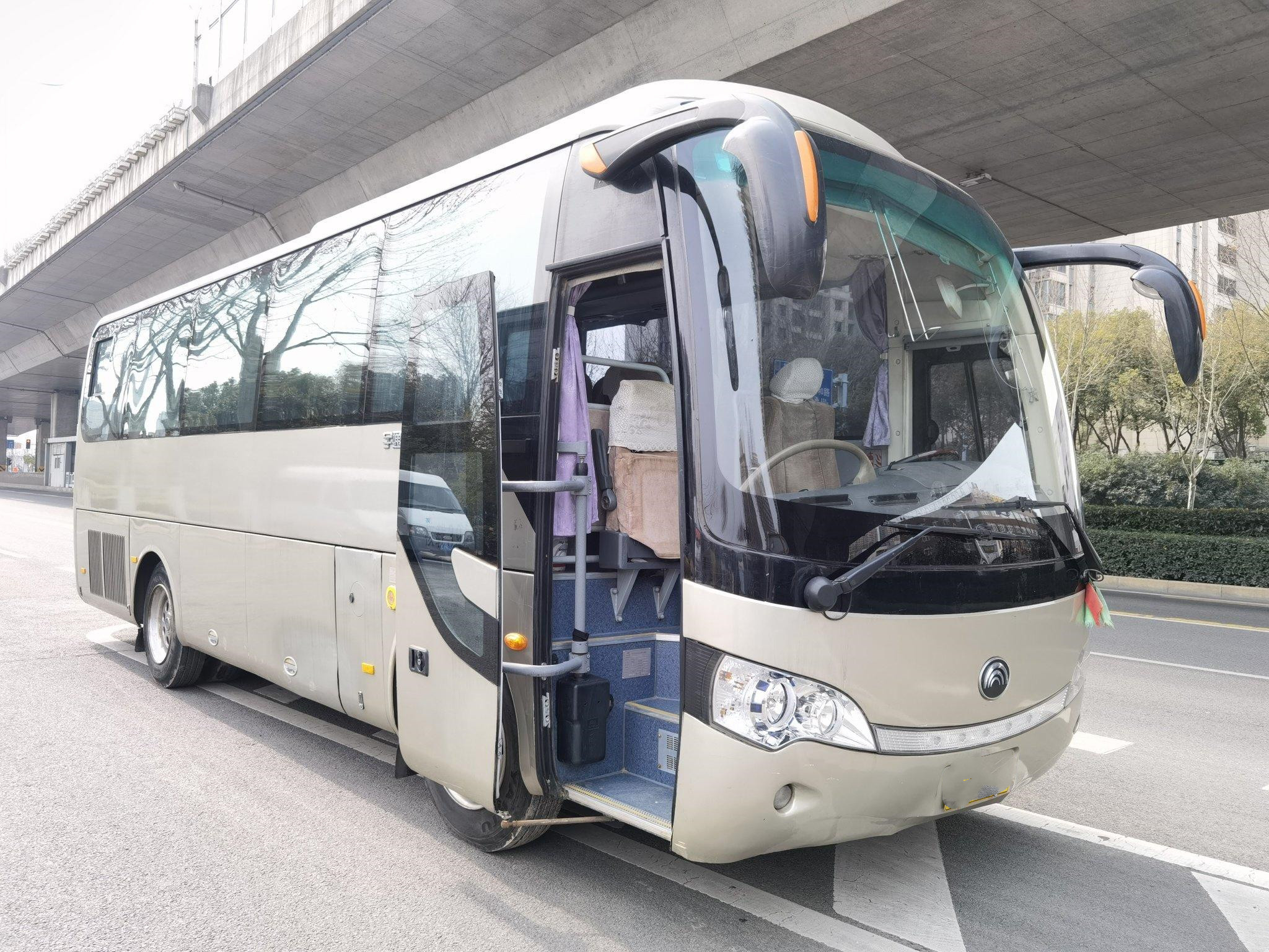 Used Yutong Urban Buses 39 Seats Second Hand Diesel Public Transport Buses
