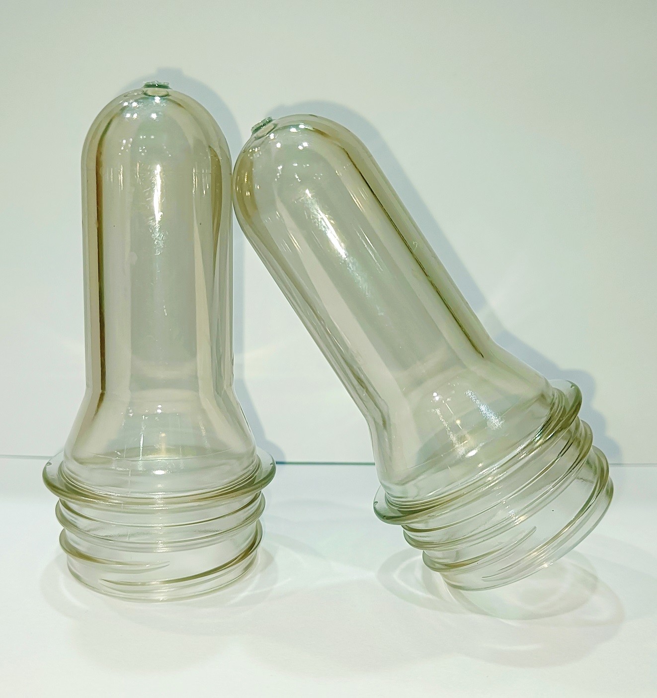 preforms for pet bottles PCO 1880 1881 28mm 38mm 46mm Plastic Bottle Pet Embryo Preform With Plastic Lid Cover