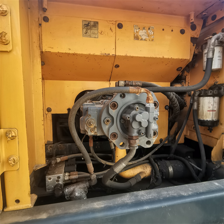 Good Working Condition 215-9t Used Hyundai Excavator in Original Design Made by Korea