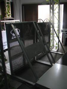 China TUV Crowd Control Barrier stands / Aluminum Crash Barrier 1.0×1.25×1.2 m wholesale