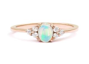 China Cobochon Cut 9K Gold Ring , 0.5ct Natural Opal Ring 5×7MM Size wholesale