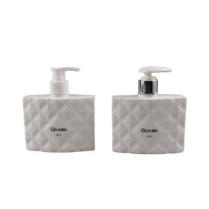 China Eco-friendly PET White Square Plastic Shampoo Bottles 250ml 500ml 1000ml Empty Body Wash Pump Bottle wholesale
