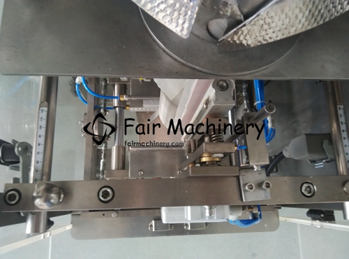 220VAC 50BPM Liquid Pouch Packing Machine For Soy Sauce 1000ml
