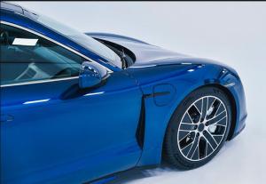China Slideable Blue Chrome Car Wrap Film Keep Paint Away From Scratches And Wear wholesale