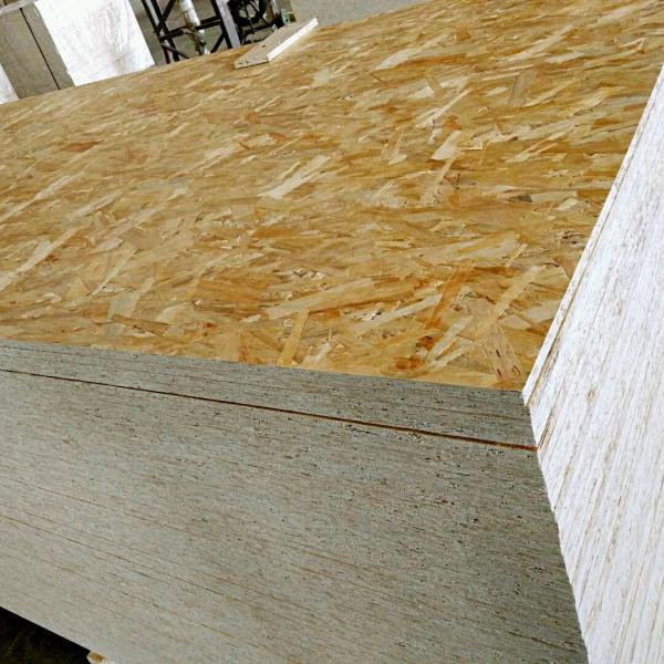 Radiata Pine Oriented Strand Board Osb4 2440*1220*18mm Can Be Customsized For Exterior Wall And Roof Panel