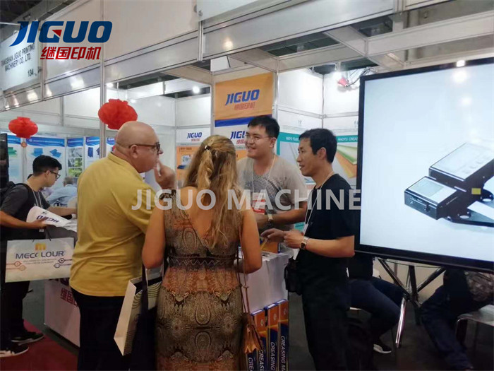 Jumbo Reel Roll To Sheet Cutting Machine