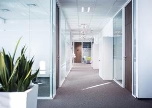 China New Trand Dimming Glass Partition With Electric Atomized Glass Partitions For Meeting wholesale