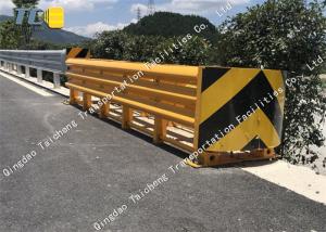 China Anti Impact Sled Crash Cushion Barrier Thickened Pipe Reflective Night Driving wholesale
