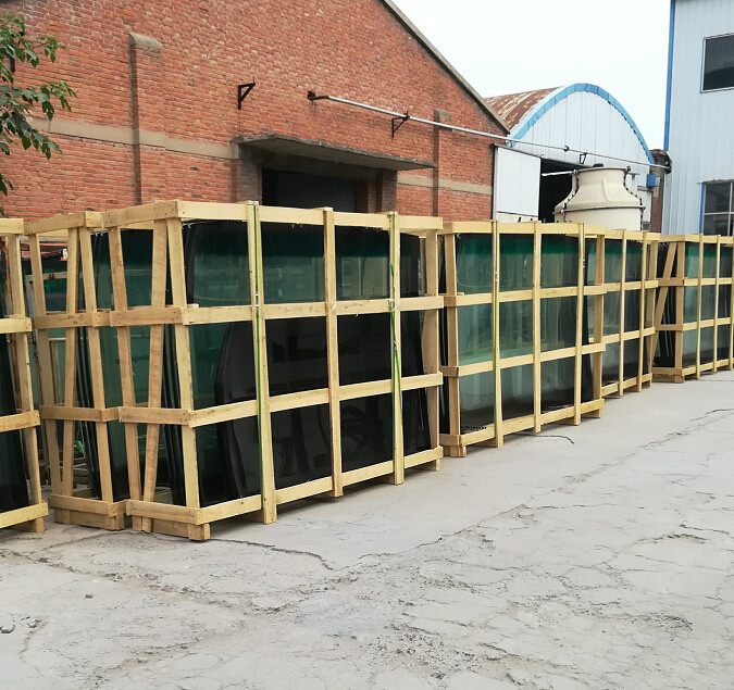 Laminated School Bus Windshield Glass , Vehicle Front Glass Long Working Life Time