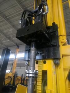 China Top Head Drive High Torque Hydraulic Water Well Drilling Rig wholesale