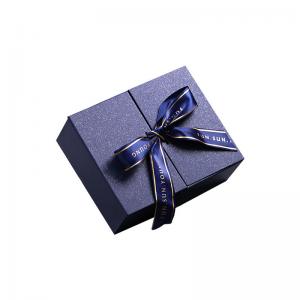 China ODM Christmas Valentines Day Chocolate Gift Packaging Boxes With Bags Ribbons on sale