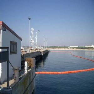 China Pollution Treatment PVC Floating Silt Curtain Oil Spilling Boom Curtain wholesale