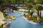 Fiberglass Aqua Park Equipment For Hotel Lazy River , Family On Summer Vacation
