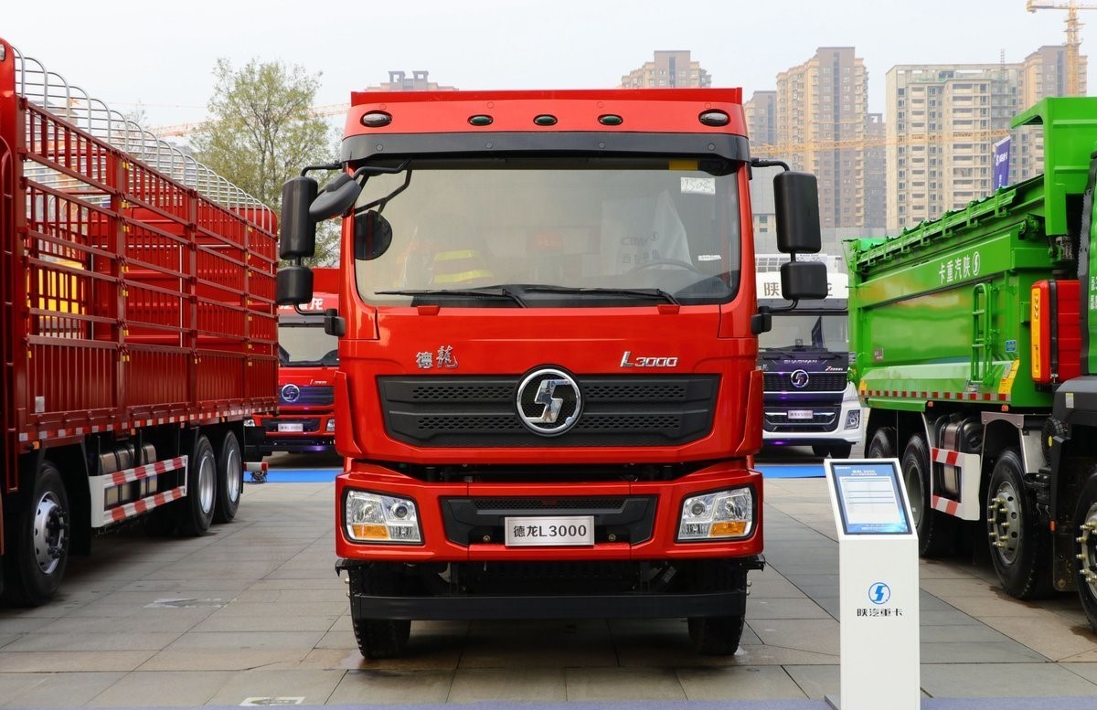 Reliable Shacman L3000 Heavy Equipment Dump Truck For Hauling Exported Worldwide