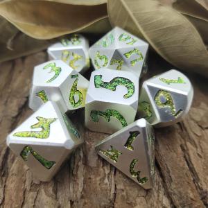 China Polyhedral Dice Polished Luxury Metal Handmade DND Sharp Mini wholesale