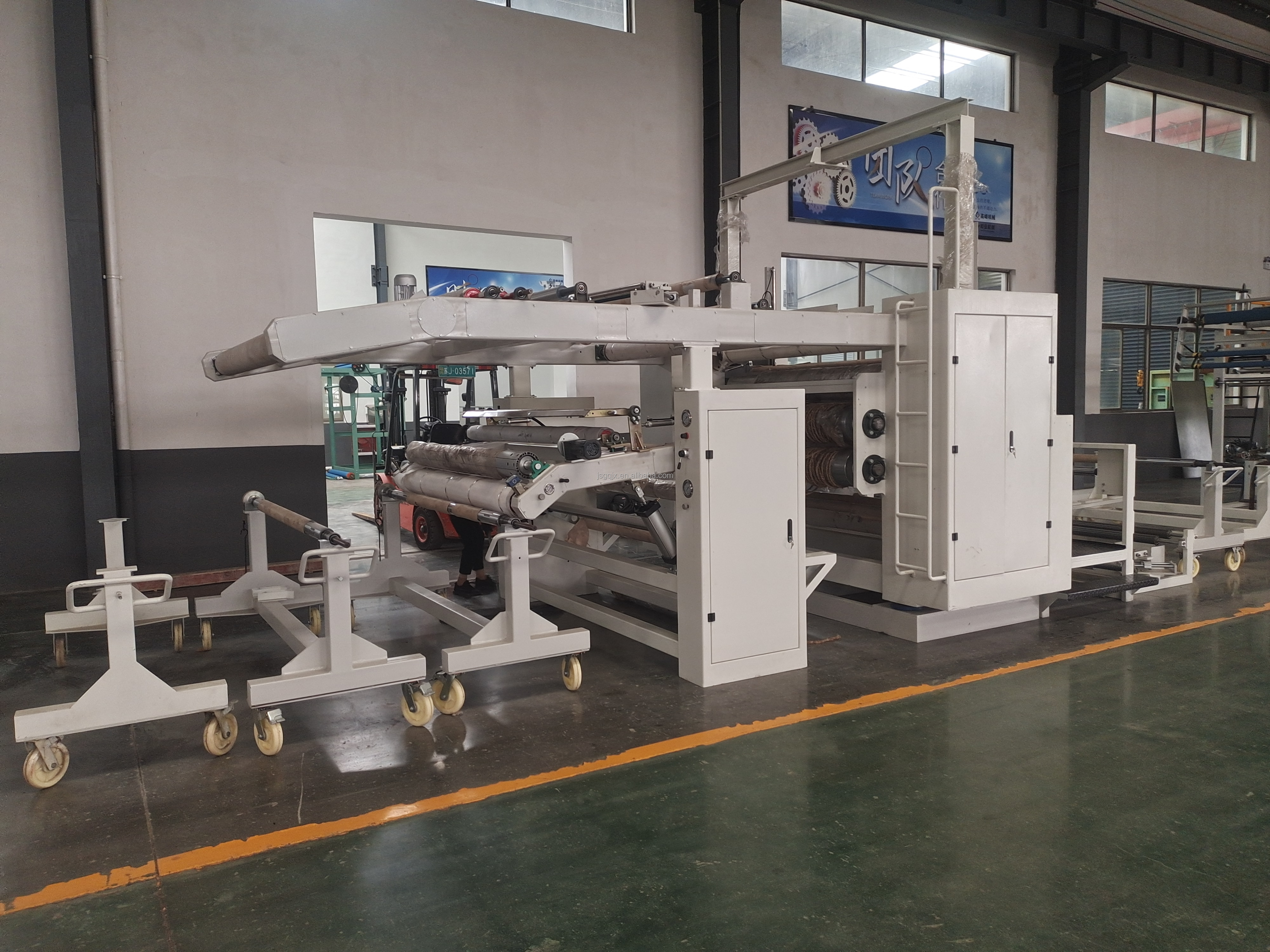 Hot Melt Glue Lamination Machine 2800mm for Underwear Fabric Non-woven Fabrics 7500 KG