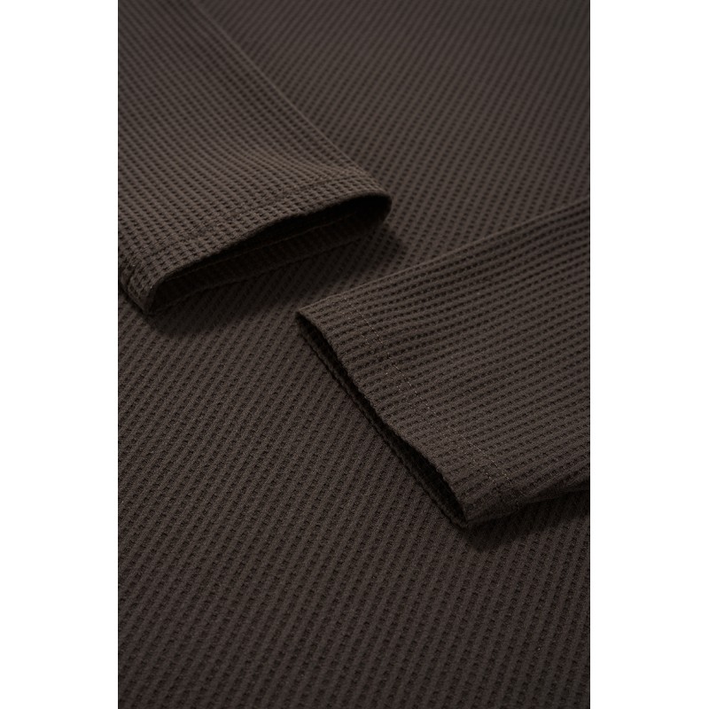 Customized ODM Seagull-Collar Breathable Waffle Knitted Long Sleeve Pattern Letter Design Pure Color Turtleneck 100% Polyester