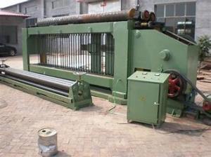 China Professional Hexagonal Woven Wire Mesh Machine For Chemical Industry wholesale