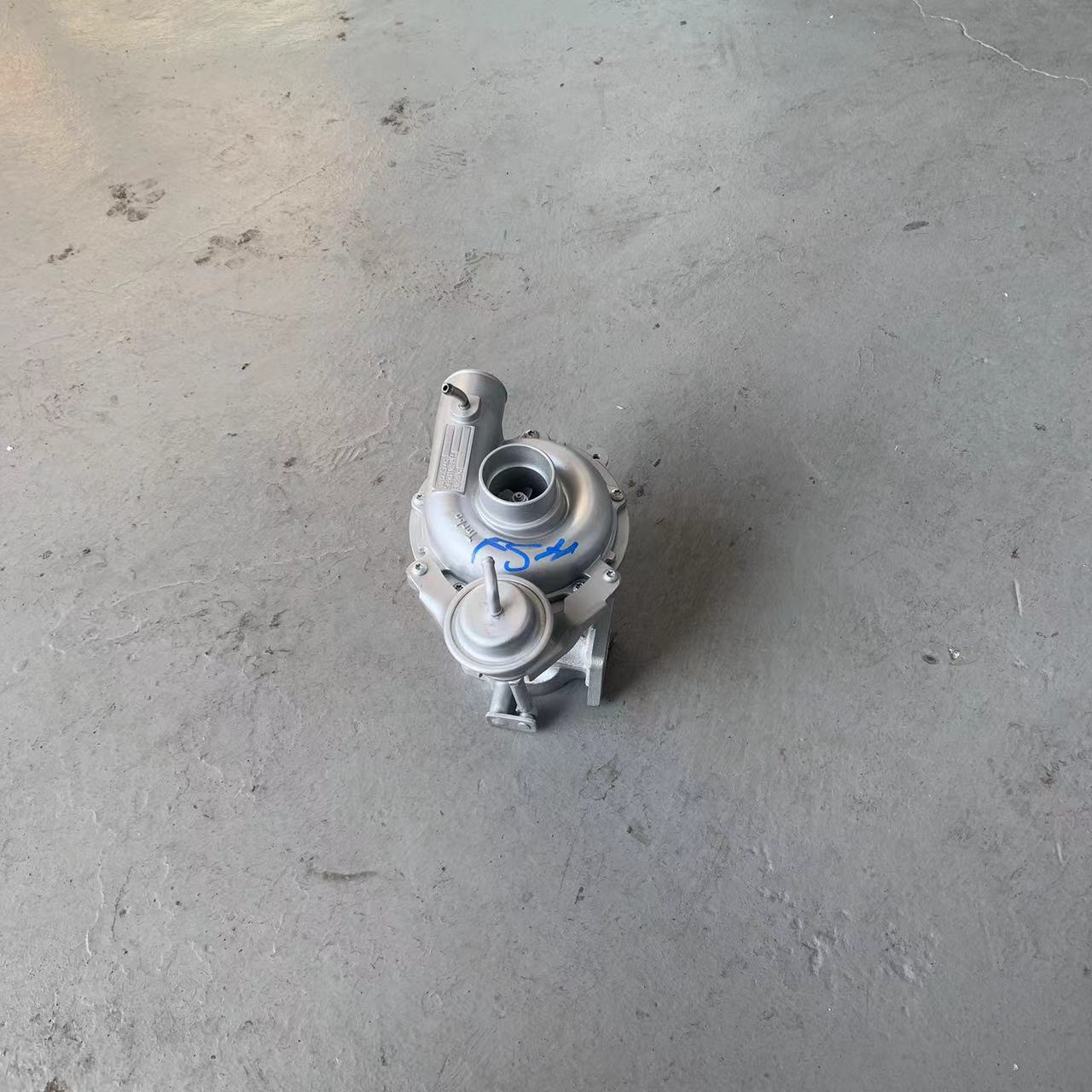 ISUZU Car Fitment 4JB1T OE NO. Original Diesel Engine With Supercharger