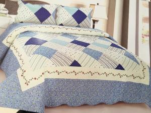 China Comfotable Quilt Bedding Set , Cotton Comforter Sets Border In Wave Or Straight wholesale