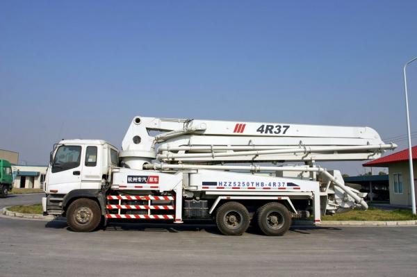 Quality High Efficiency 37m ISUZU Concrete Pump Trucks Hydraulic Control 6x4 for sale