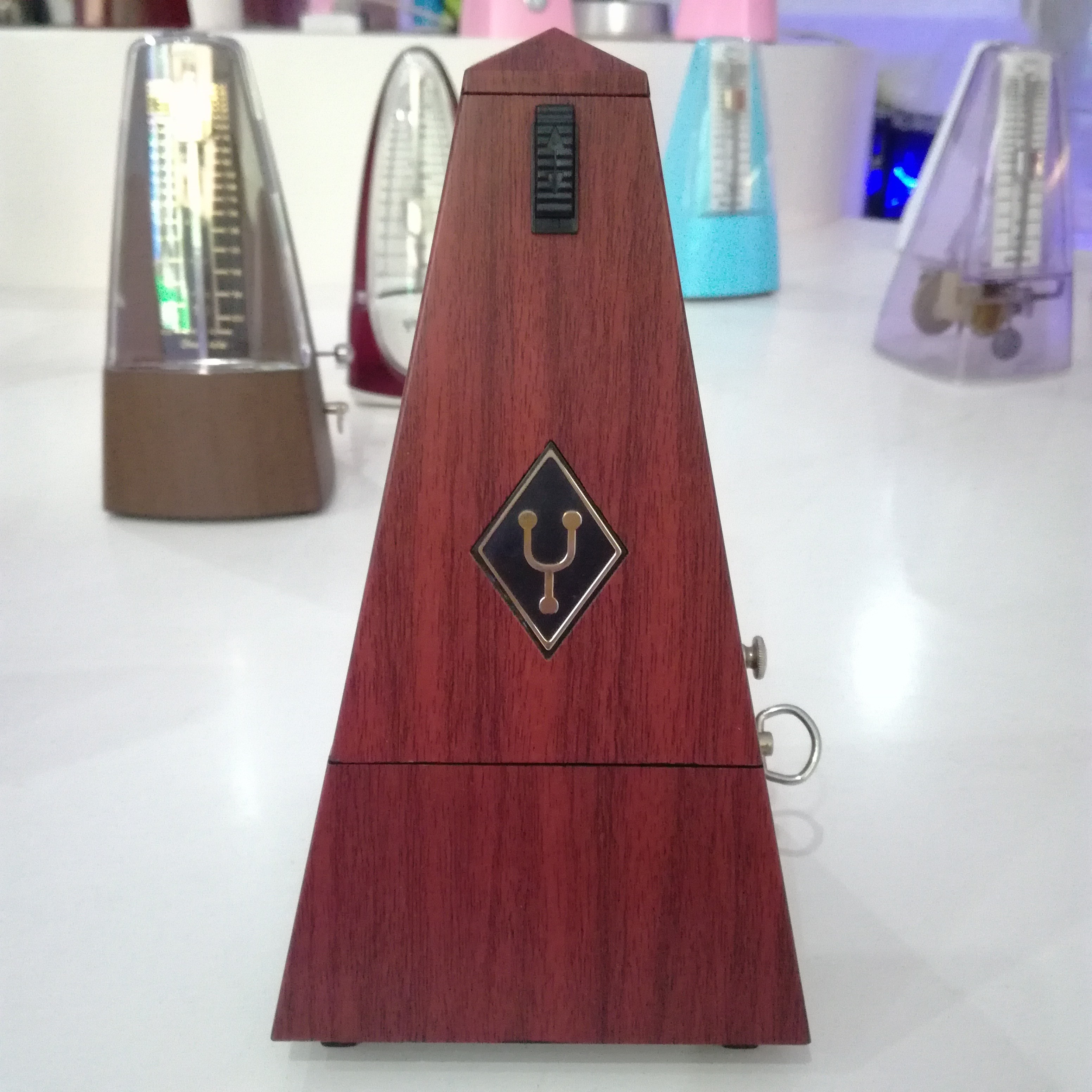 Metronome Blank Celluloid Material Guitar Picks In 0.46mm Strings Guitar parts of material and wear resistance are very