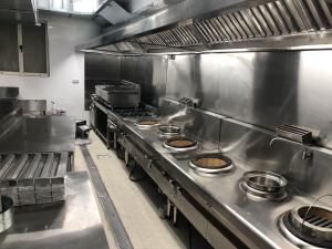 China 2500 x 1200 x 580mm Stainless Steel Catering Equipment Exhaust Hood Against Wall Type wholesale