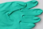 Food grade oil unlined nitrile gloves resistant to chemicals used in the latex