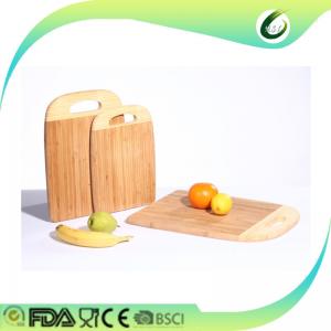 China custom design fruit wooden cutting board wholesale in China on sale