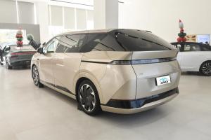 China 2024 Xpeng X9 Electric Car MPV New Energy Vehicle 610KM 640KM 702KM Xiao Peng EV CAR Made in China 7-Seater MPV Car EV wholesale