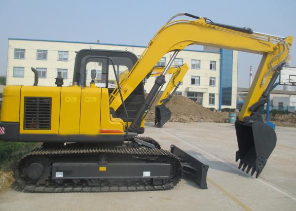 8200KGS Excavator Equipment Rental With Cummins Diesel Engine / KYB Hydraulic