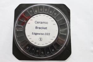 China Simple Operation Ceramic Ortho Brackets , Comfortable Feeling Ceramic Brackets Braces wholesale